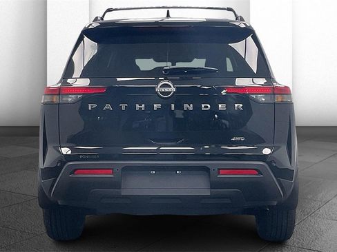 Certified 2025 Nissan Pathfinder SV image 5