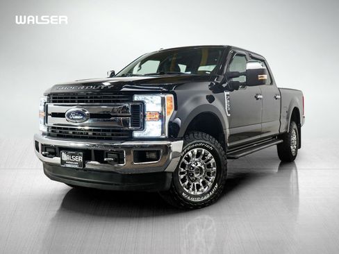 Used 2017 Ford F250 XLT w/ XLT Premium Package AWD/4WD image 1