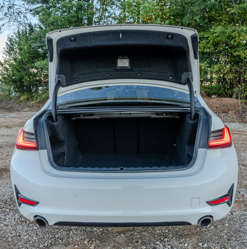Used 2019 BMW 330i Sedan w/ Convenience Package RWD image 9