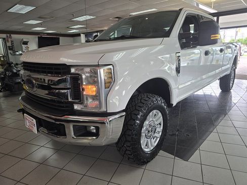 Used 2019 Ford F350 XLT w/ XLT Value Package image 1