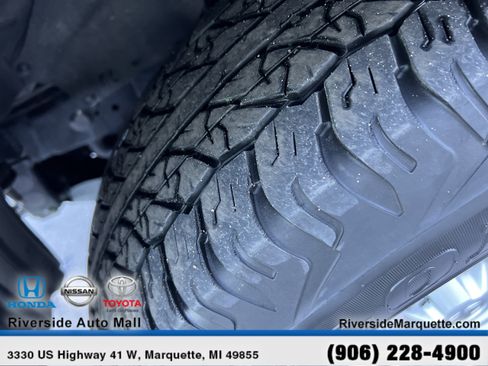 Used 2024 Toyota 4Runner SR5 AWD/4WD image 11