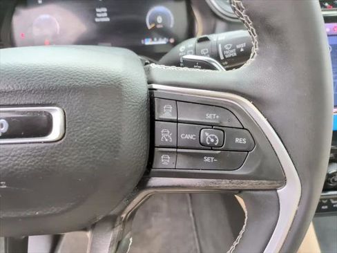Certified 2025 Jeep Grand Cherokee L Limited w/ Luxury Tech Group II AWD/4WD image 25