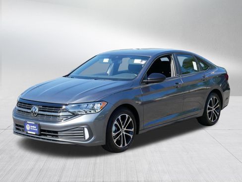 Certified 2024 Volkswagen Jetta Sport FWD image 3