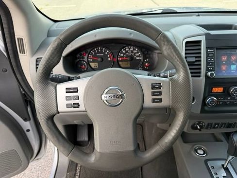 Used 2021 Nissan Frontier SV AWD/4WD image 19