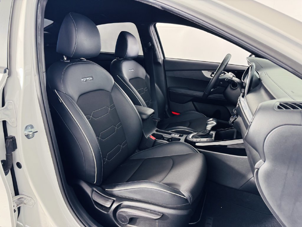 Used 2023 Kia Forte GT-Line w/ GT-Line Technology Package FWD image 30