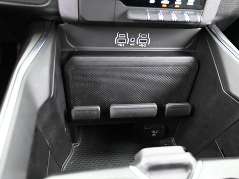 Used 2025 RAM 1500 Big Horn image 26