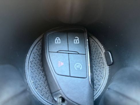 Used 2025 Chevrolet Equinox LT FWD image 21