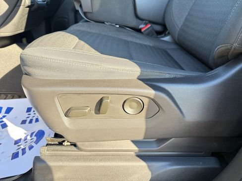 Used 2023 Chevrolet Silverado 1500 Custom image 17