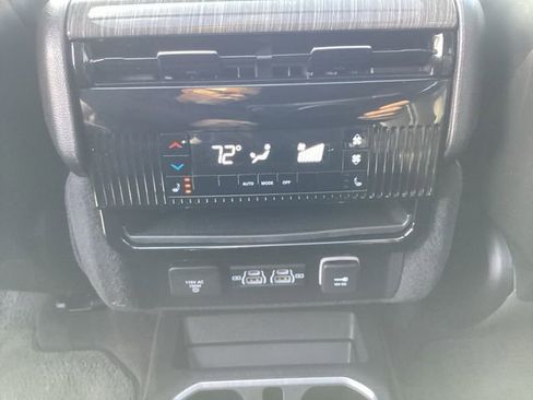 Used 2022 Jeep Wagoneer Series III w/ Premium Group I image 22