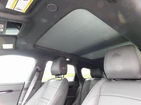 Used 2024 Land Rover Range Rover Evoque Dynamic SE image 12