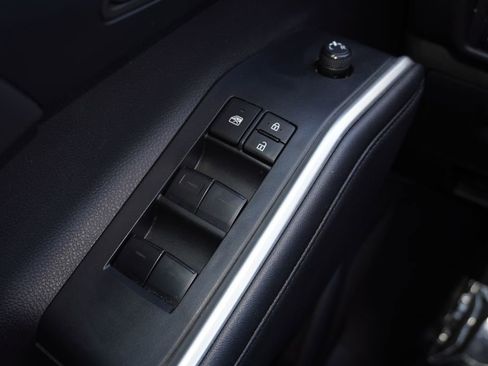 Certified 2024 Toyota Highlander XLE FWD image 16