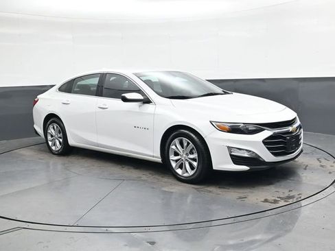 Used 2023 Chevrolet Malibu LT image 2