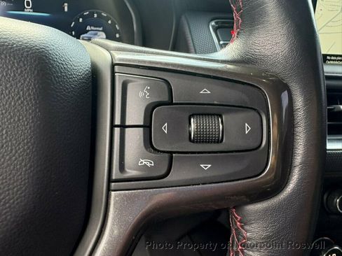 Used 2022 Chevrolet Suburban RST w/ Luxury Package RWD image 16