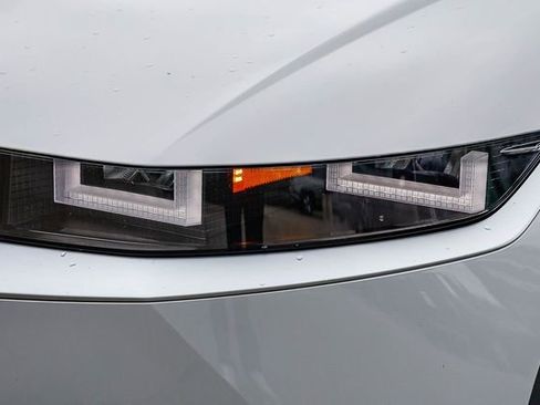 Certified 2024 Hyundai Ioniq 5 SEL image 8
