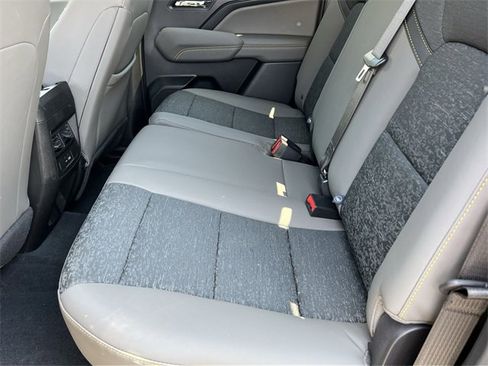 Used 2024 Chevrolet Colorado ZR2 w/ Technology Package image 21