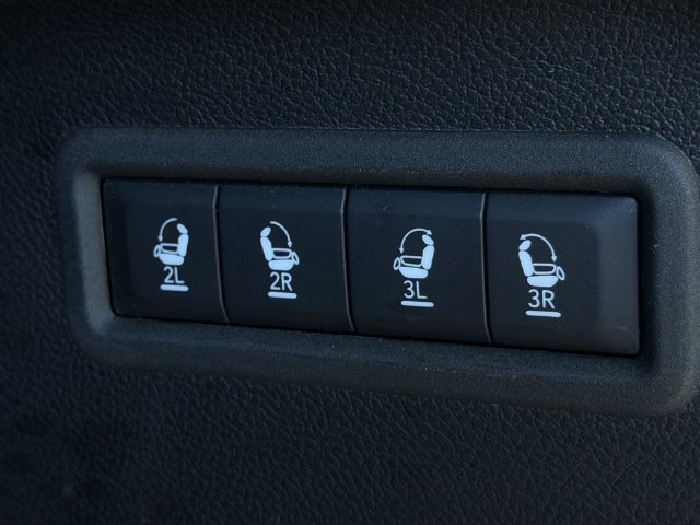 Used 2024 Jeep Wagoneer L Series II w/ Flexible Seating Group AWD/4WD image 40