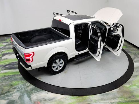 Used 2018 Ford F150 Platinum w/ Equipment Group 701A Luxury AWD/4WD image 40