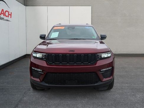 Used 2023 Jeep Grand Cherokee Limited w/ Black Appearance Package image 7