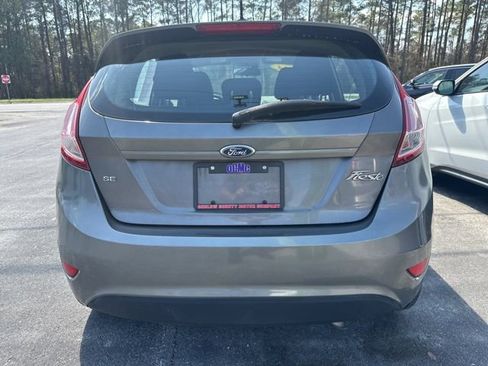 Used 2014 Ford Fiesta SE image 6