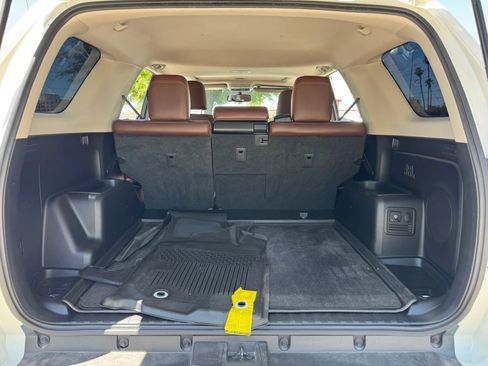 Used 2017 Toyota 4Runner Limited AWD/4WD image 38