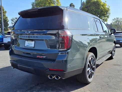 New 2026 Chevrolet Suburban RST image 5