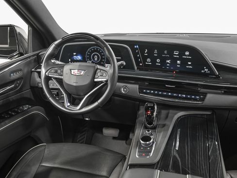 Used 2024 Cadillac Escalade ESV Sport w/ Touring Package AWD/4WD image 30