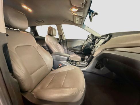 Used 2017 Hyundai Santa Fe Sport FWD image 29