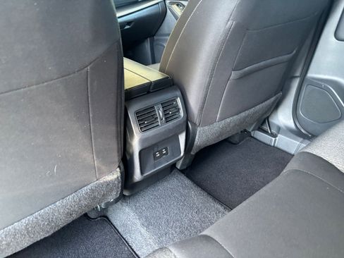 Used 2025 Nissan Rogue SV AWD/4WD image 24
