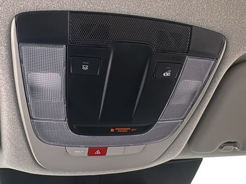 New 2025 Kia Niro EX image 29