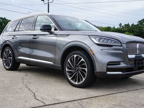 Used 2023 Lincoln Aviator Reserve w/ Equipment Group 201A AWD/4WD image 2