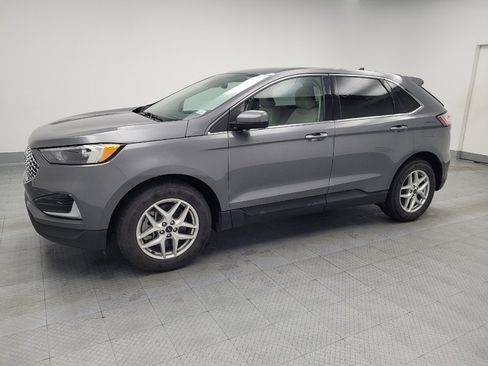 Used 2023 Ford Edge SEL image 2