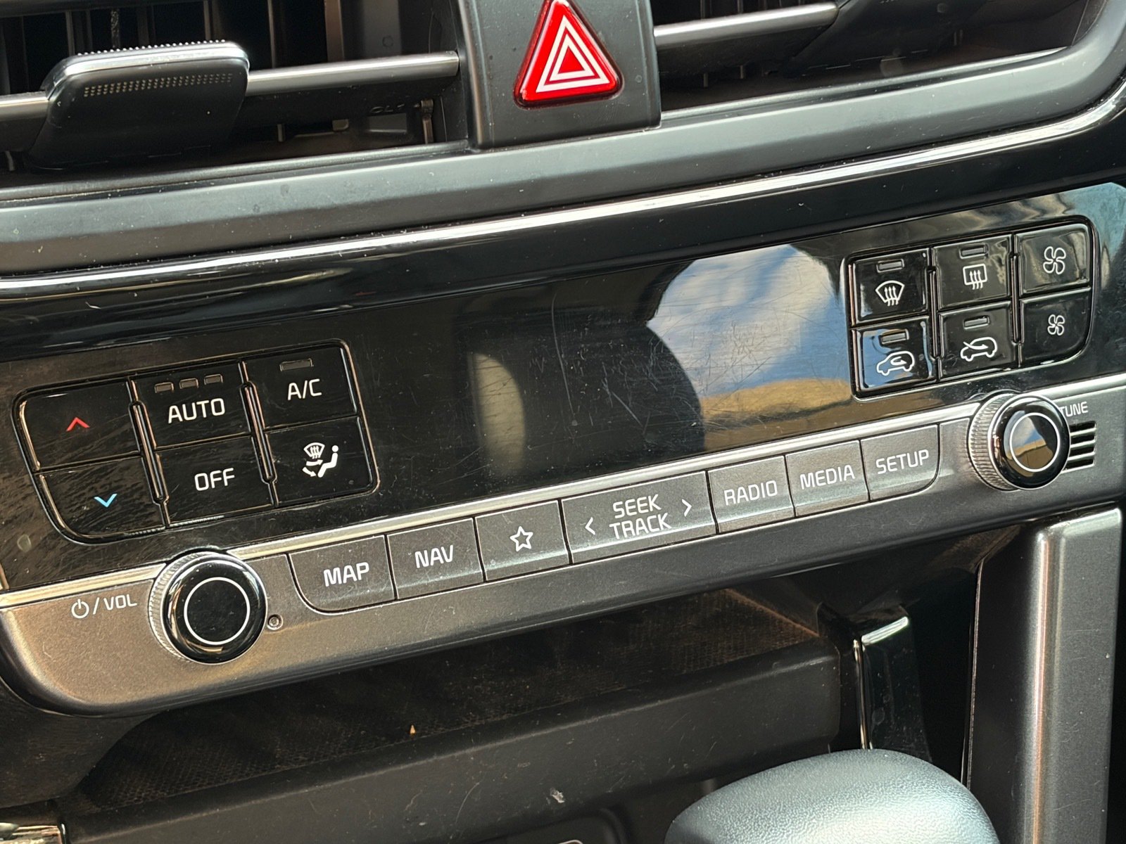 Certified 2024 Kia Seltos S FWD image 14