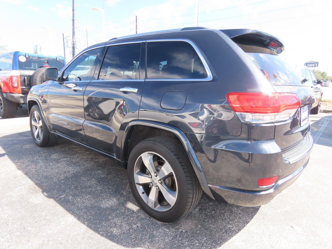 Used 2015 Jeep Grand Cherokee Overland RWD image 16