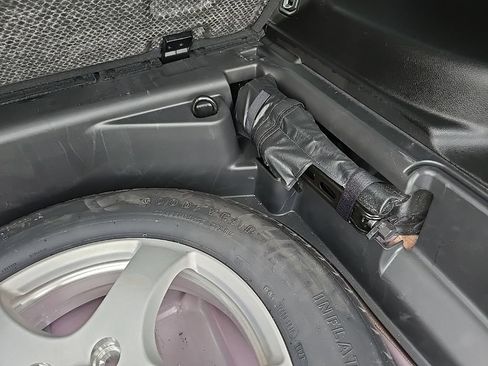Used 2023 Jeep Grand Cherokee Altitude AWD/4WD image 94