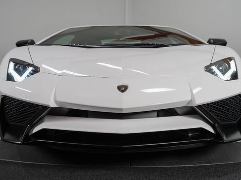 Used 2016 Lamborghini Aventador LP 750-4 Superveloce image 16