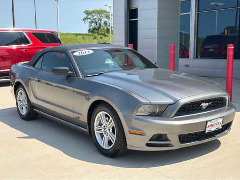 Used 2014 Ford Mustang Convertible w/ Equipment Group 102A RWD image 2
