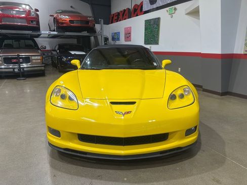 Used 2011 Chevrolet Corvette Grand Sport w/ Preferred Equipment Group image 26