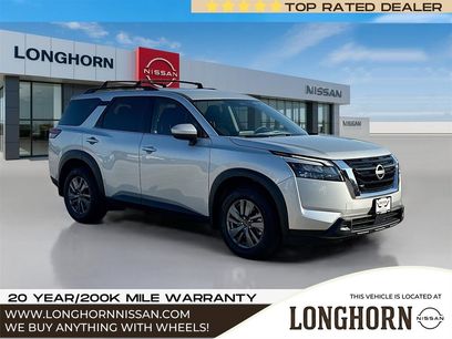 New 2025 Nissan Pathfinder SV