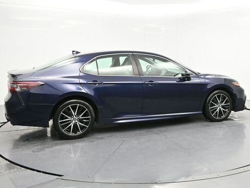 Used 2021 Toyota Camry SE FWD image 8