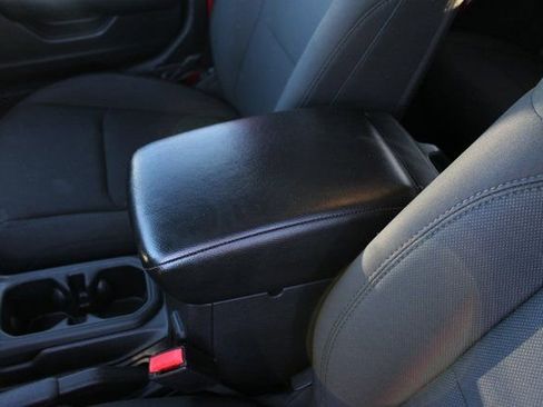 Used 2022 Jeep Wrangler Unlimited Sport image 28