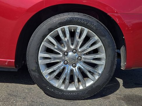 Used 2011 Chrysler 200 Limited FWD image 10