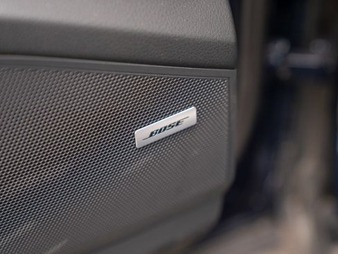 Used 2025 Porsche Cayenne image 11