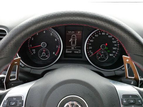 Used 2013 Volkswagen GTI 4-Door FWD image 21