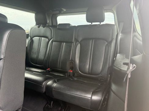 Used 2024 Jeep Wagoneer L Series II w/ Flexible Seating Group image 11