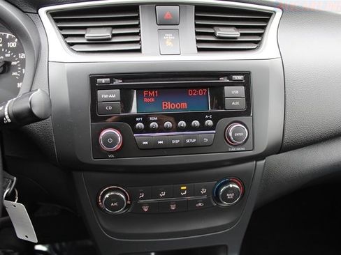 Used 2016 Nissan Sentra S image 12