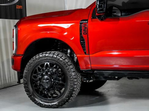 Used 2025 Ford F350 Platinum w/ FX4 Off-Road Package AWD/4WD image 12