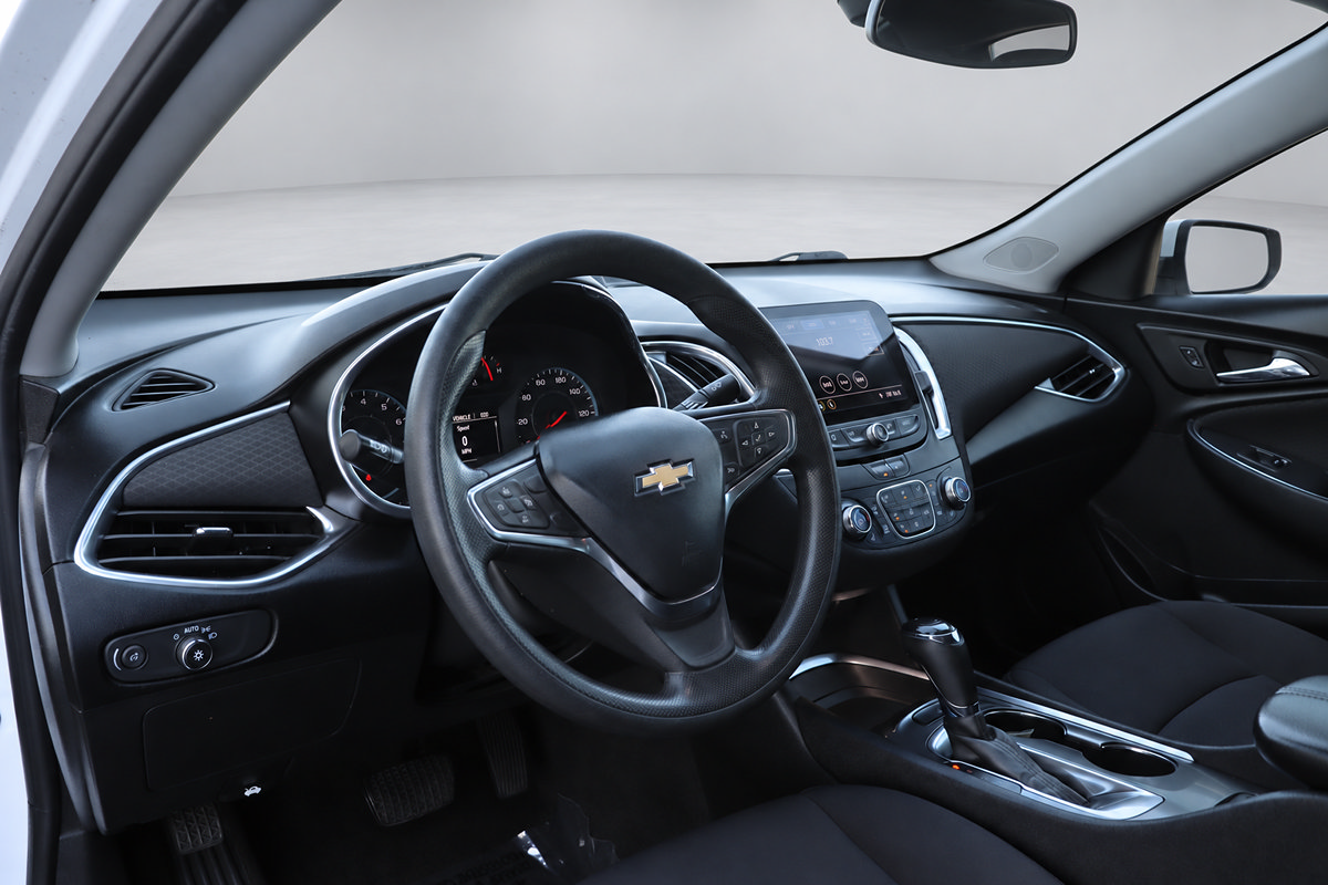 Used 2020 Chevrolet Malibu LT FWD image 26