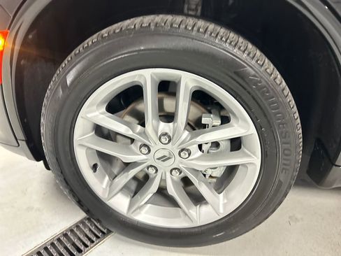 Used 2024 Dodge Durango GT image 9