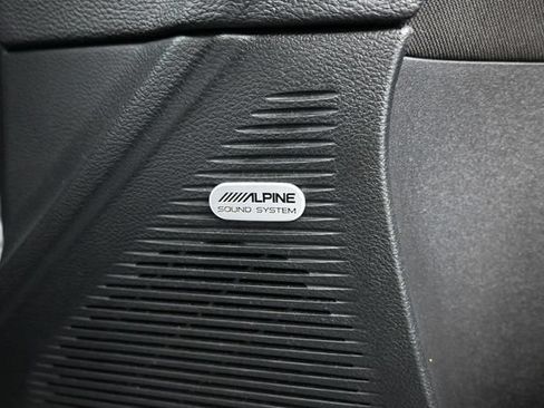 Used 2022 Dodge Challenger R/T Scat Pack RWD image 25