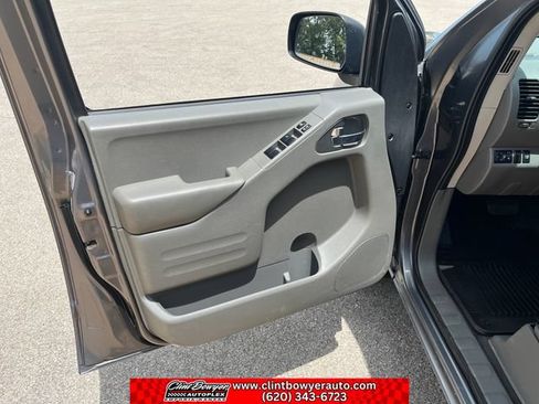 Used 2021 Nissan Frontier SV RWD image 11